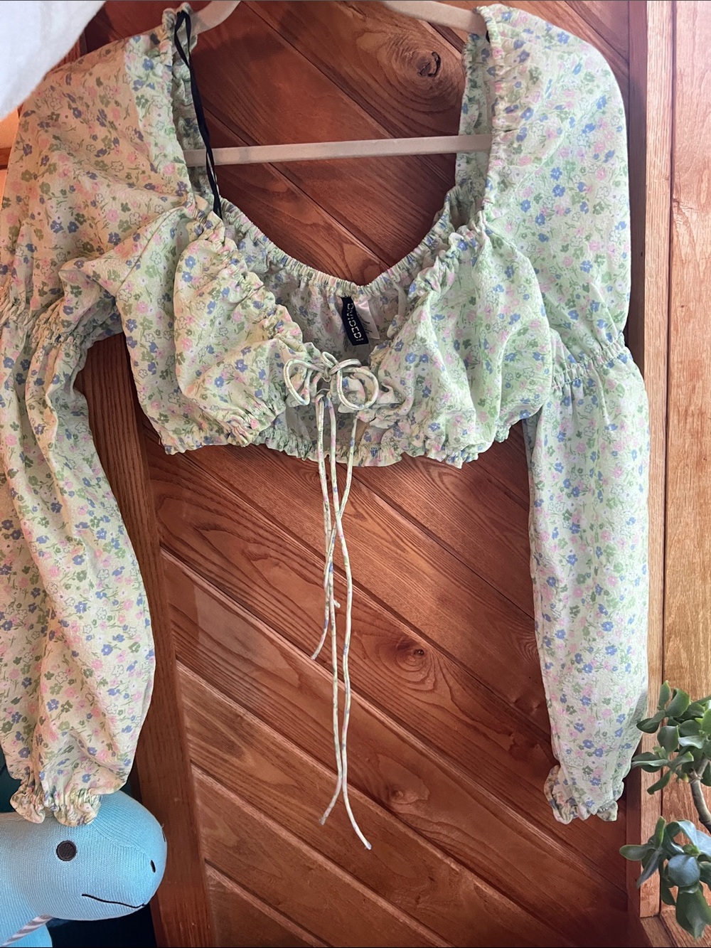 Divided H&M Light Green Floral Cropped Top with Tie